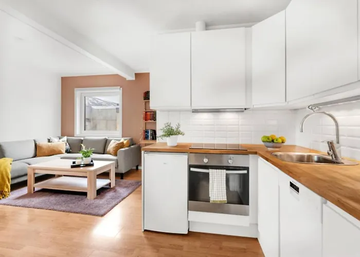 And Modern - Close To Everything Apartamento